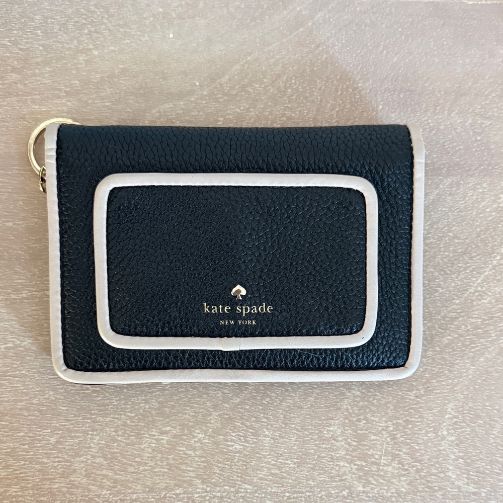 Kate Spade Black and Cream Card Holder